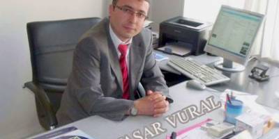 YAŞAR VURAL YAZDI:KİŞİLİKSİZ KİŞİLER