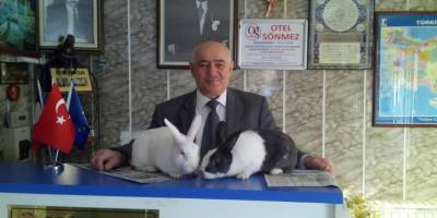 ÇALINAN TAVŞANINI GETİRENE 500 LİRA ÖDÜL VERECEK