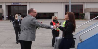 THY’DEN GÜLBEN ERGEN VE YOLCULARA GÜL