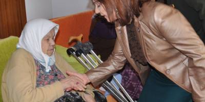 BAFRA KADIN MECLİSİ ÜYELERİ HUZUREVİ VE SEVGİ EVLERİ’Nİ ZİYARET ETTİ