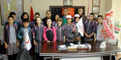 BAFRA'DA ÖĞRENCİLERDEN KIZILAY’A ZİYARET