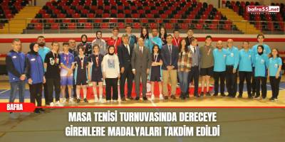 Masa Tenisi Turnuvasında Dereceye Girenlere Madalyaları Takdim Edildi