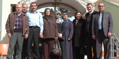 Şehit Ailelerinden Huzur Evine Ziyaret