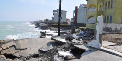 YAKAKENT'TE DALGALARIN EVLERİ YIKMASI AN MESELESİ