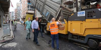 Başkan Sandıkçı: “İlçemizi güvenli ve konforlu yollarla donatıyoruz”
