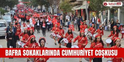 Bafra Sokaklarında Cumhuriyet Coşkusu