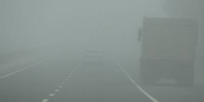 Yoğun sis görüş mesafesini 25 metreye kadar düşürdü
