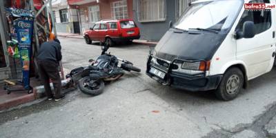 İlkadım'da kamyonetle motosiklet çarpıştı: 1 yaralı