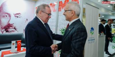 Bakan Uraloğlu, Samsun Büyükşehir standına ziyaret