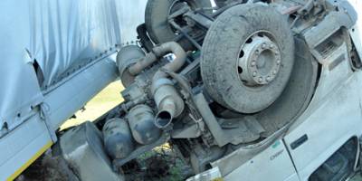 HURDAYA DÖNEN TIR’DAN SAĞ ÇIKTI