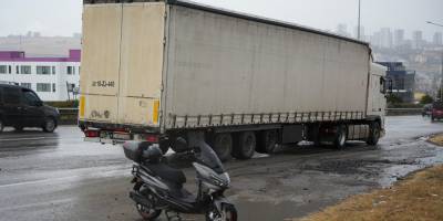 Samsun'da Geri Giden Tır Motosiklete Çarptı: 1 Yaralı