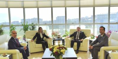 Vali ve komutanlardan Rektör Fatma Aydın’a tebrik