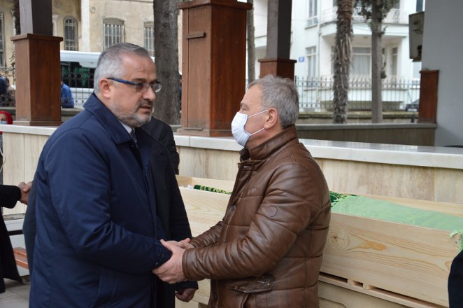 Bafra Kızılay başkanı Erhan Korkmaz 'ın eşi Harika Korkmaz ebediyete uğurlandı,Hamit Kılıç