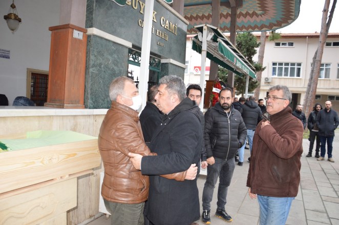 Bafra Kızılay başkanı Erhan Korkmaz 'ın eşi Harika Korkmaz ebediyete uğurlandı