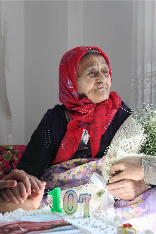 107-yasinda-mutlu-yillar-6.jpg