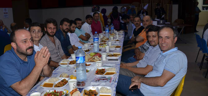 19-mayis-belediyesi-ve-ihhdan-iftar-003.JPG