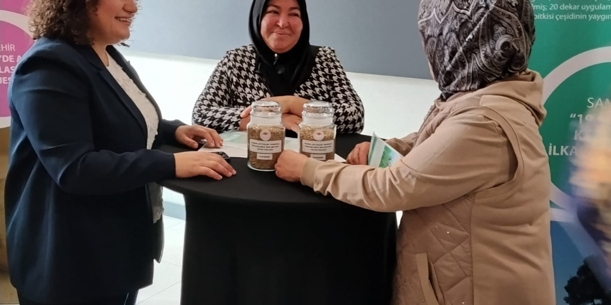 19-mayis-kadinlari-odul-aldi-001.jpg
