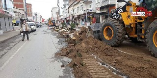 Alaçam Caddesi Orta Refüj Çalışmaları Hızlandı