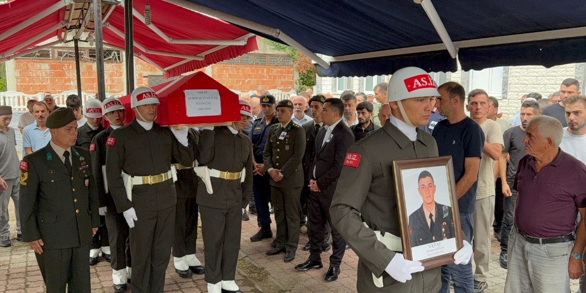 25-yasindaki-piyade-uzman-cavus-durmuscan-gurler-001.jpg