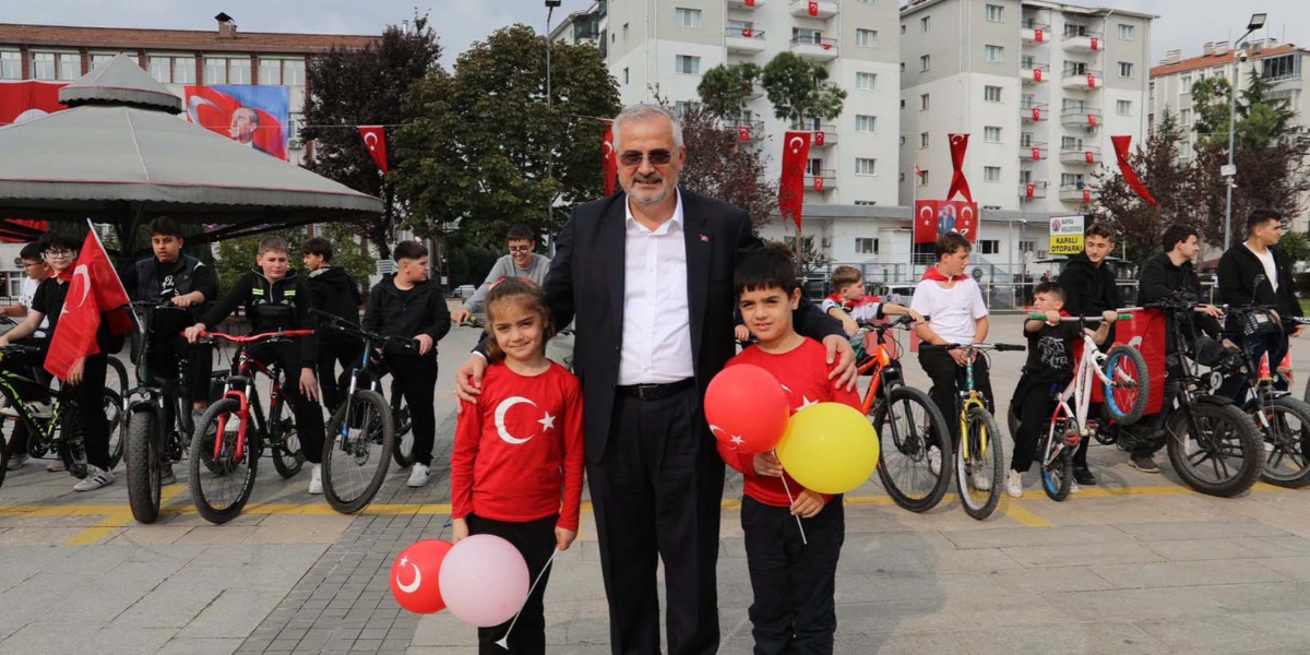29-ekim-coskusu-pedallara-yansidi-012.jpg