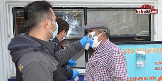 Havza Belediyesi Pazar Yerlerinde Maske Dağıttı