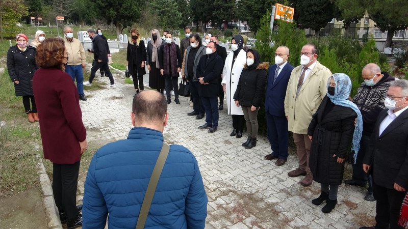 6-yil-once-oldurulen-doktor-aynur-dagdemir-mezari-basinda-anildi.jpg