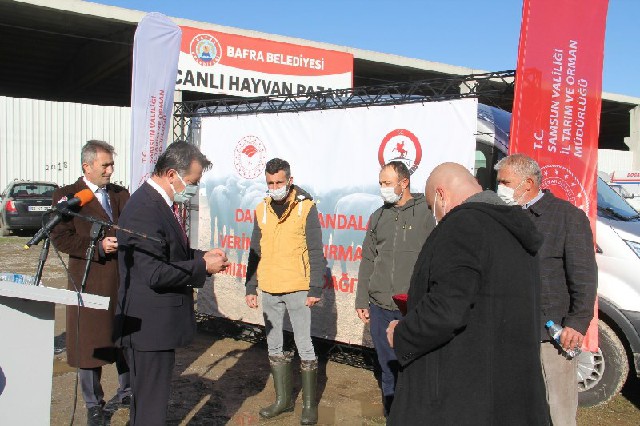 Bafra’da Manda Combası Dağıtımı Yapıldı