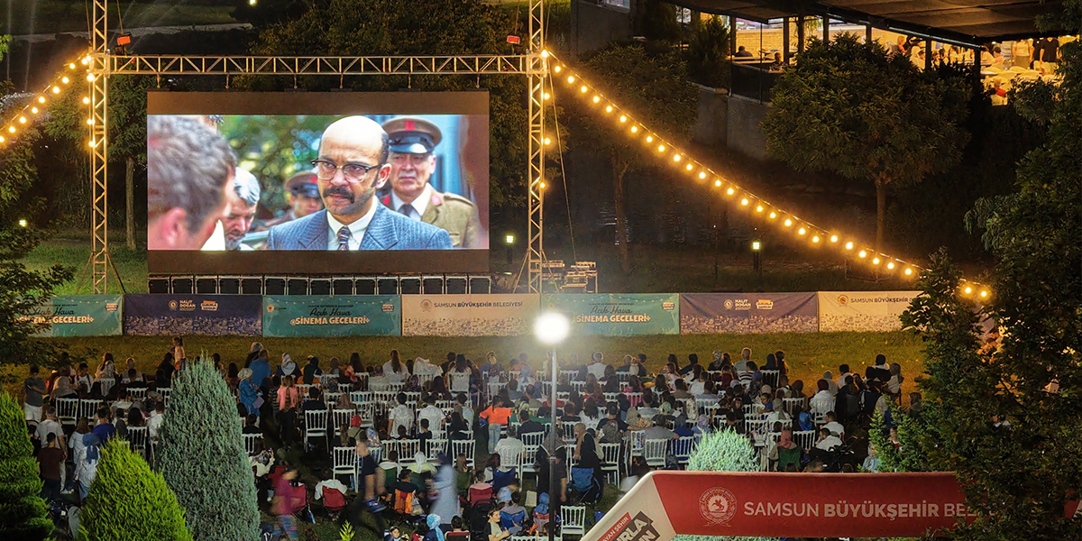 acik-hava-sinemasi-samsunun-17-ilcesine-geliyor.jpg