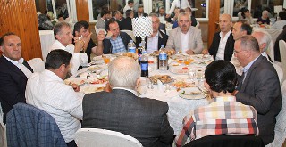 ak-parti-bafra-ilce-teskilati-iftarda-bulustu-16.jpg