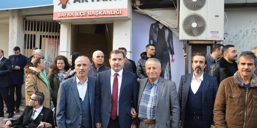 ak-parti-samsun-milletvekili-a-adayi-tuncay-yurdusevene-sevgi-seli.png