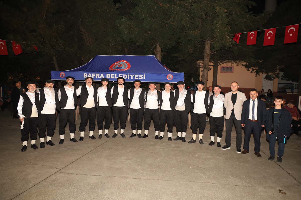 aktekke-mahallesinde-cumhuriyet-bayrami-coskusu-017.jpeg