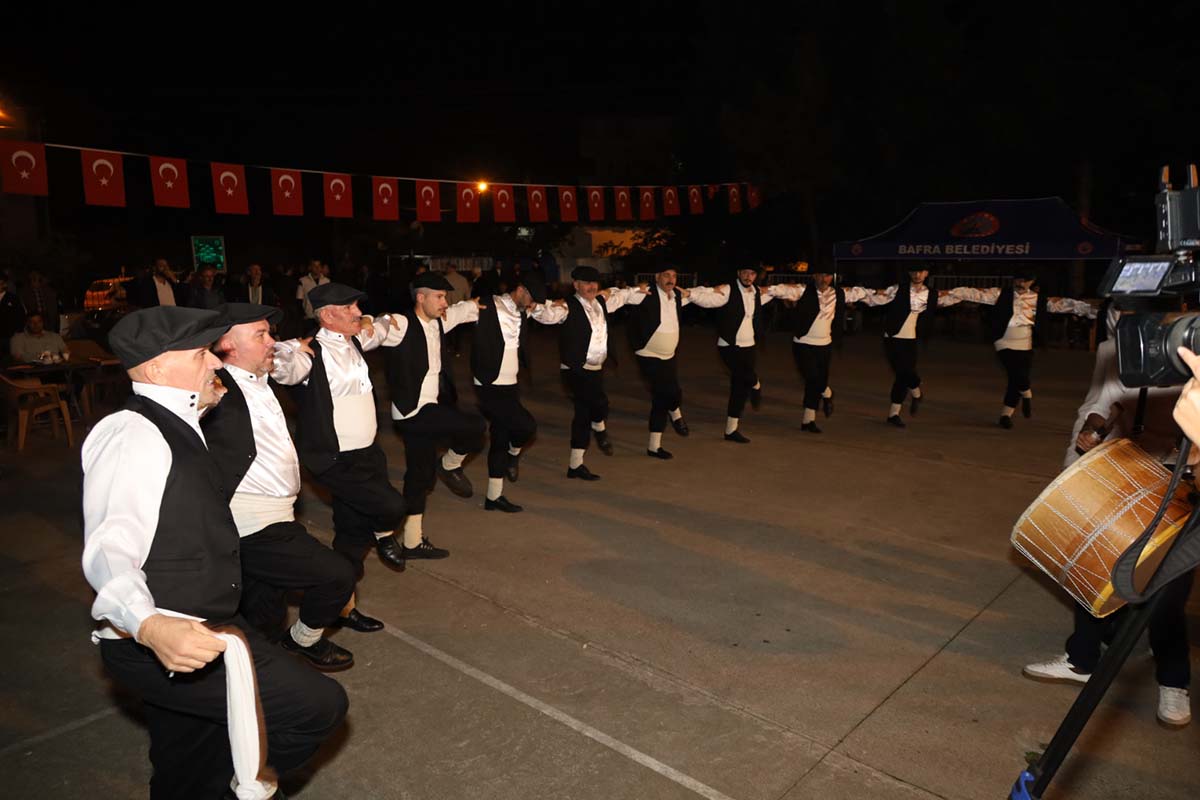 aktekke-mahallesinde-cumhuriyet-bayrami-coskusu-021.jpeg