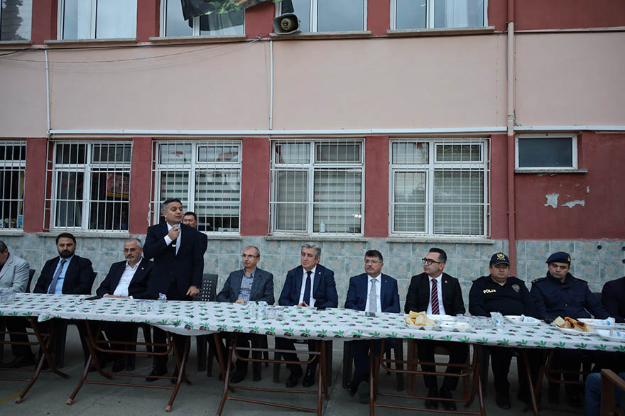aktekke-mahallesinde-cumhuriyet-bayrami-coskusu-5.jpg