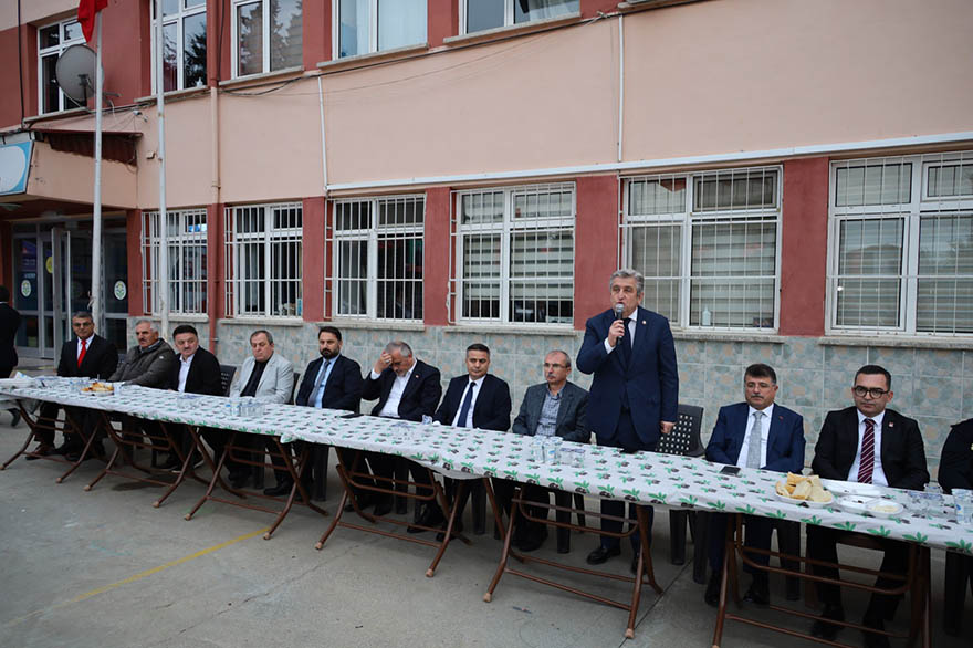 aktekke-mahallesinde-cumhuriyet-bayrami-coskusu-6.jpg