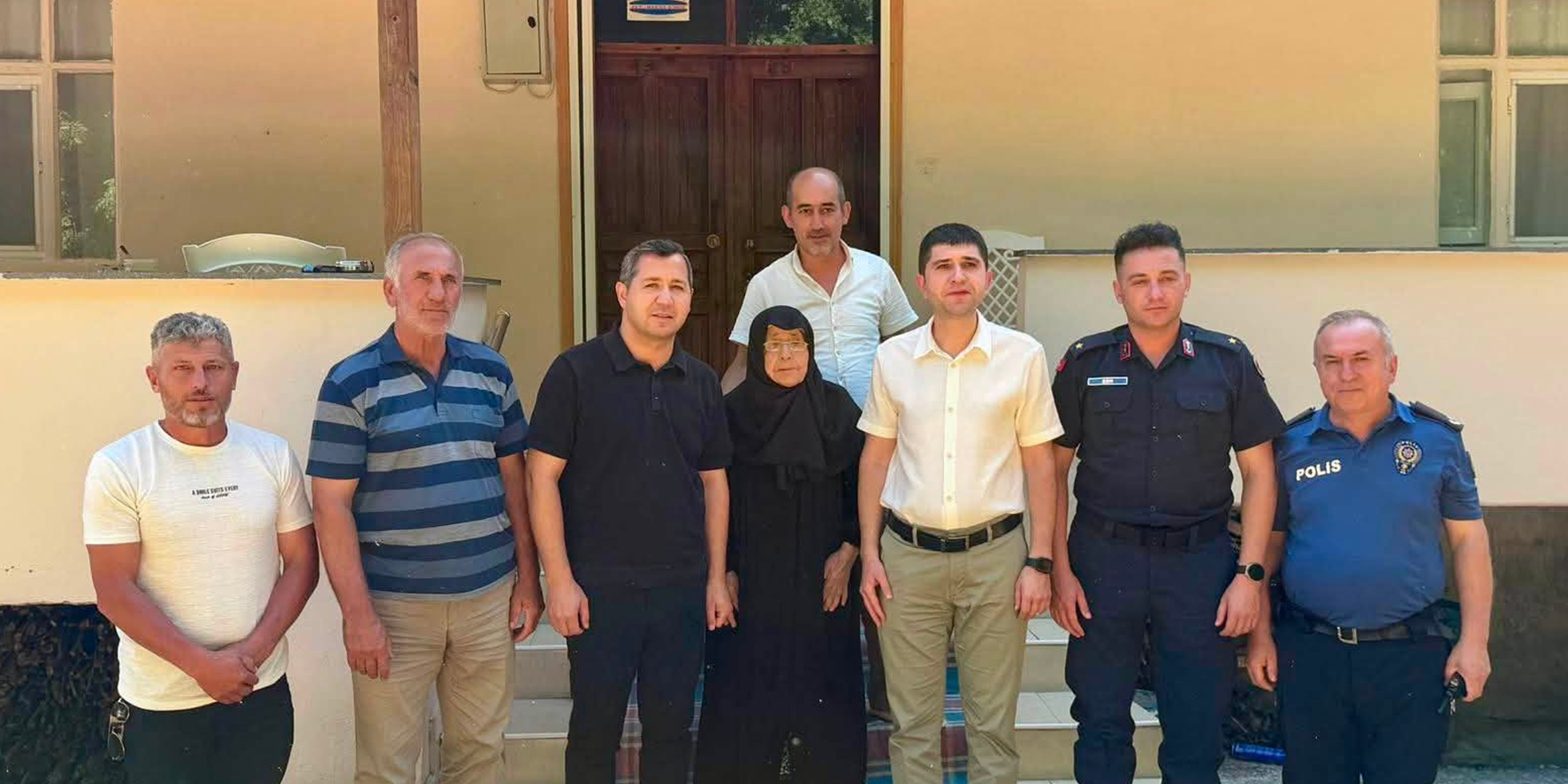 alacam-kaymakami-fatih-kayabasindan-sehit-ailesine-ziyaret-2.jpg