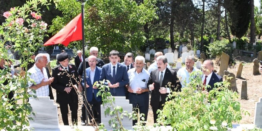 alacamda-15-temmuz-sehitleri-dualarla-anildi-2.jpg