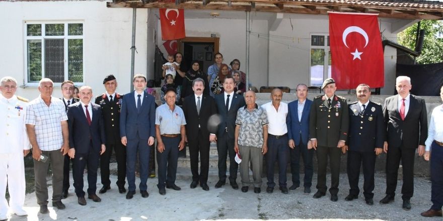 alacamda-15-temmuz-sehitleri-dualarla-anildi-5.jpg