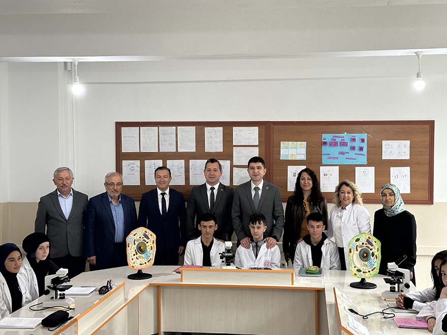 alacamda-bir-ilk-fen-ve-sosyal-bilimler-program-sinifi-acildi-4.jpg