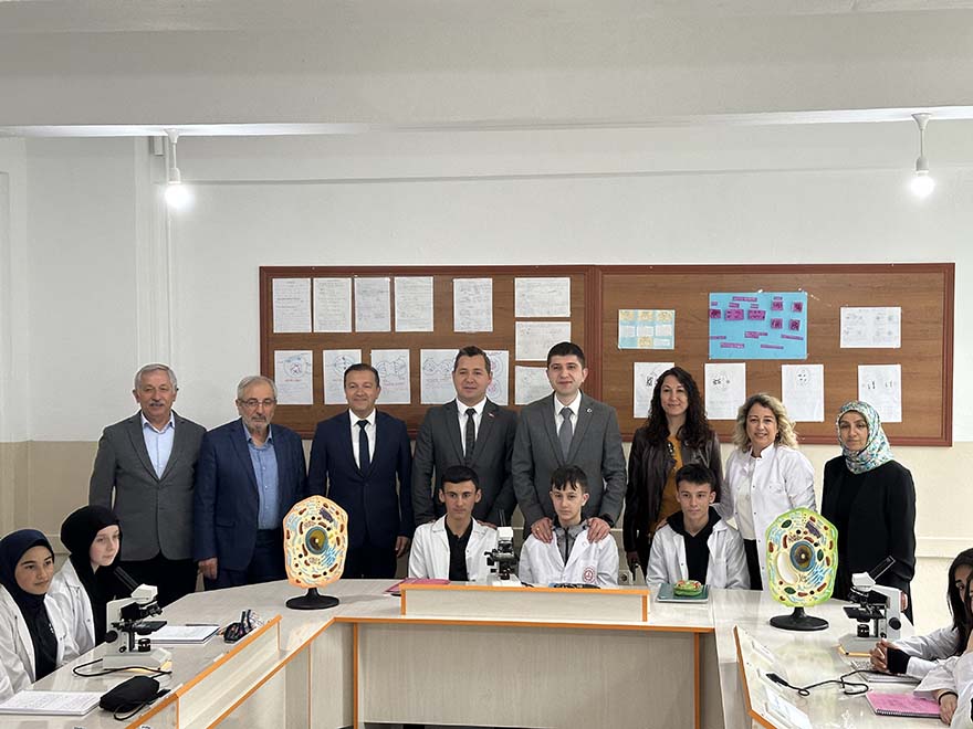 alacamda-bir-ilk-fen-ve-sosyal-bilimler-program-sinifi-acildi-6.jpg