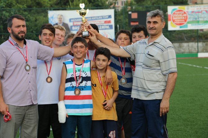 alacamda-camiler-arasi-futbol-turnuvasi-sona-erdi-002.JPG