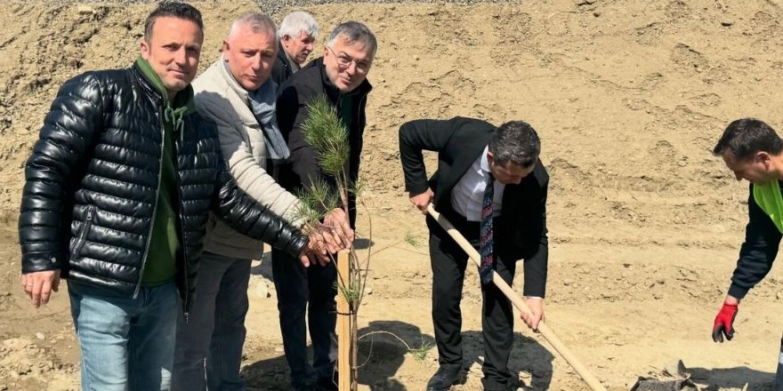 alacamda-fidan-dikme-etkinligiyle-gelecege-nefes-004.jpg
