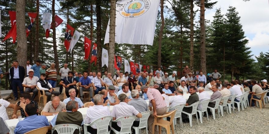 alacamda-huseyin-dede-mesire-alani-doga-turizmine-kazandirildi-009.jpg