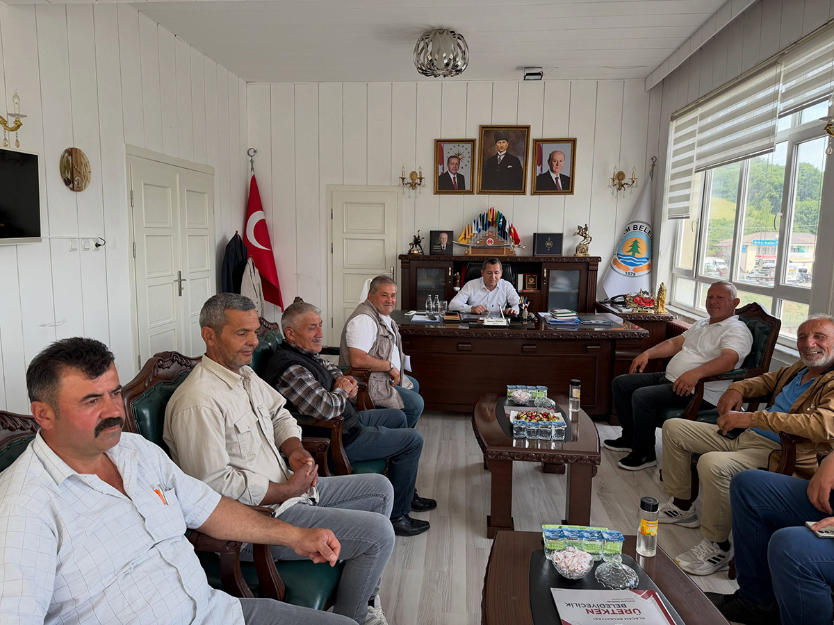 alacamda-kapilar-acildi-vatandas-taleplerini-dogrudan-iletti-3.jpg