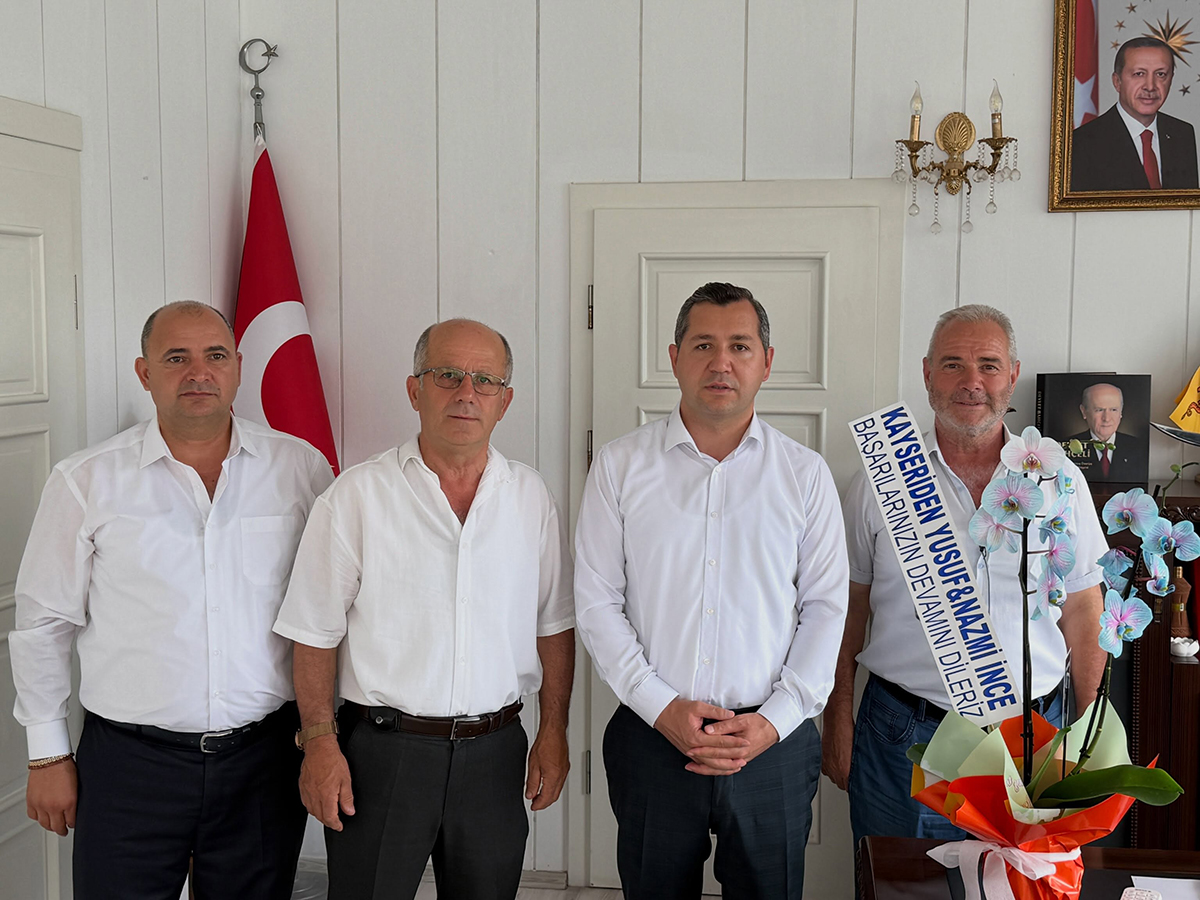 alacamda-kapilar-acildi-vatandas-taleplerini-dogrudan-iletti-6.jpg