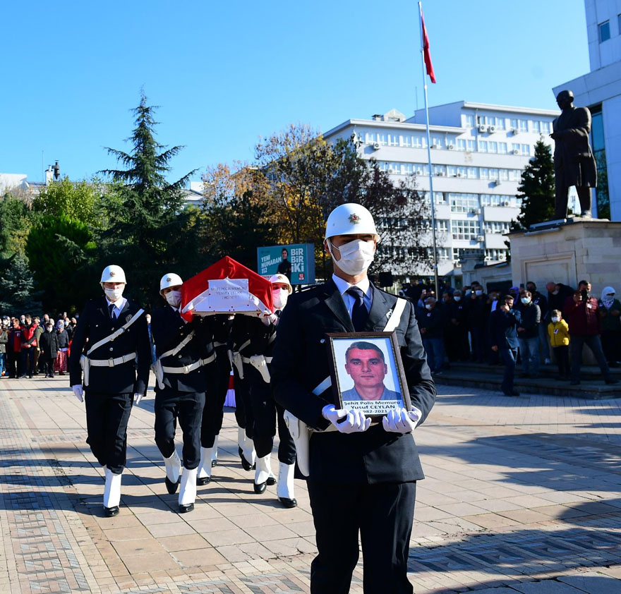 alacamli-sehit-trafik-polisi-icin-toren-duzenlendi-3.jpg