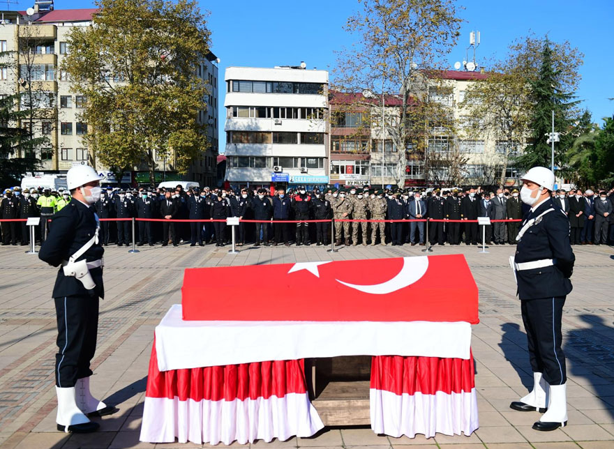 alacamli-sehit-trafik-polisi-icin-toren-duzenlendi-69.jpg