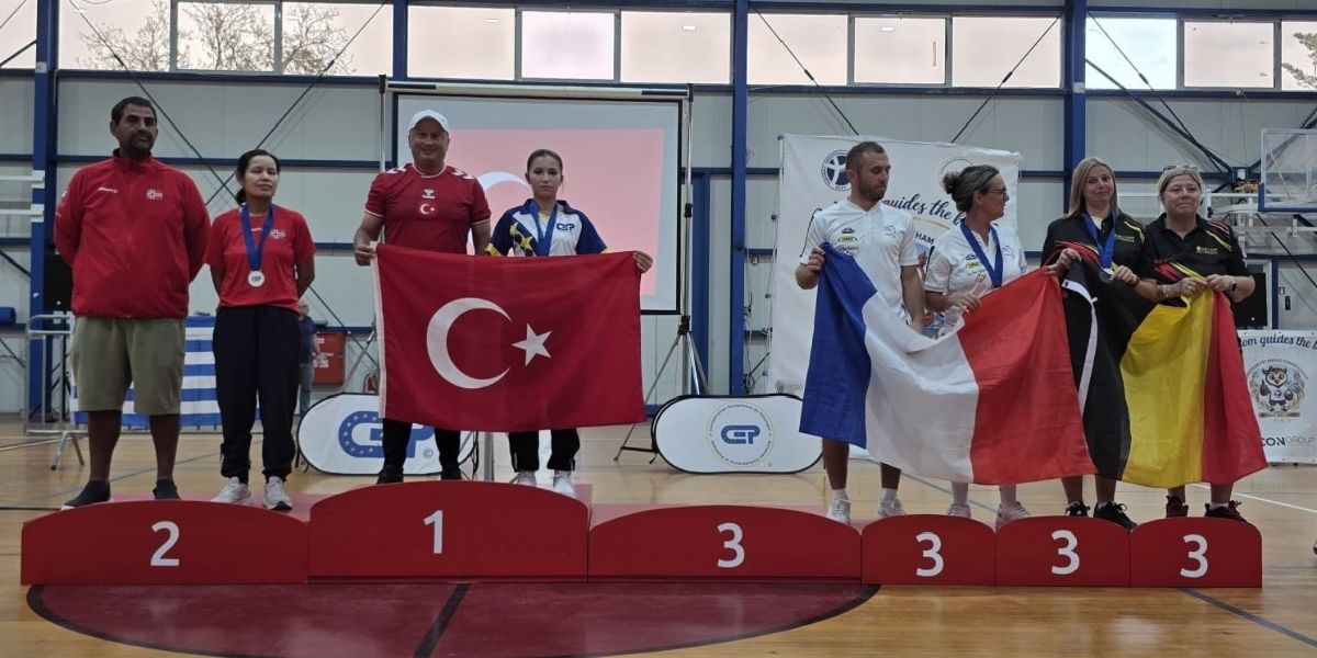 alacamli-yagmur-tosun-avrupada-tarih-yazdi.jpg