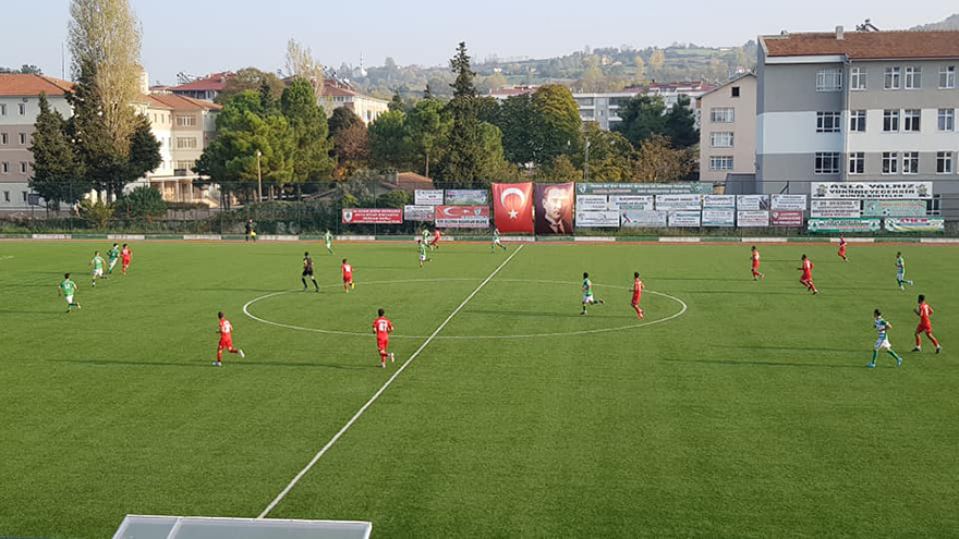 alacamspor-ligin-liderini-devirdi2.jpg