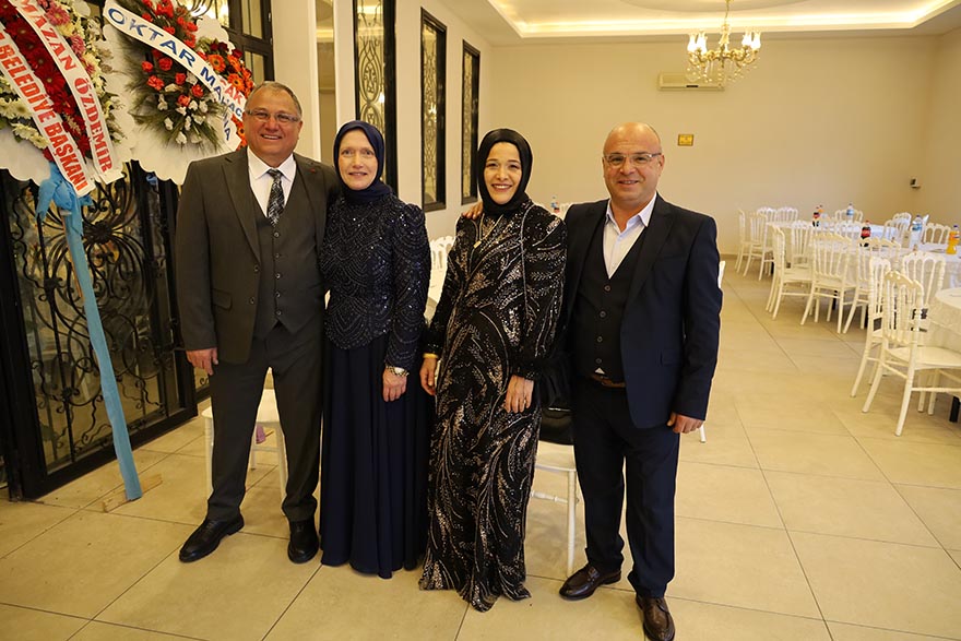 aleyna-ve-selamet-nacak-cifti-dunya-evine-girdi-18.jpg