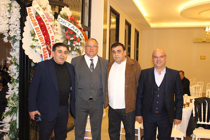aleyna-ve-selamet-nacak-cifti-dunya-evine-girdi-4.jpg